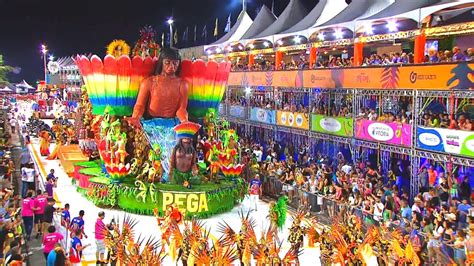 carnaval  veja imagens  desfile das escolas de samba  grupo