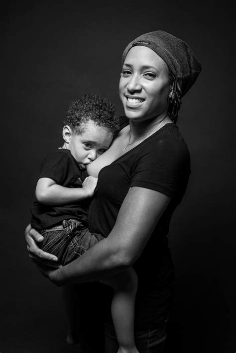 9 beautiful photos of black moms proudly breastfeeding
