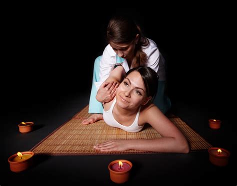 discover the difference between lomi lomi and thai massage blue sky