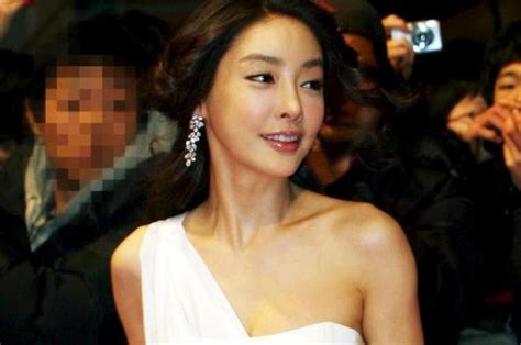 Prosecutors Resume Investigation Into South Korea Actress
