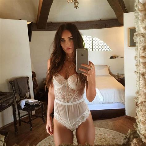 Megan Fox Private Lingerie Selfie Transformers Star Showed Too Sexy