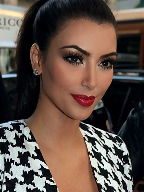 Love The Lip Colour Kim Kardashian Makeup Looks Kardashian Makeup