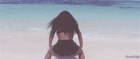 twerk dancing find and share on giphy