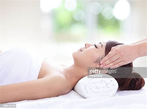 Japanese Women Massage Photos And Premium High Res Pictures Getty Images