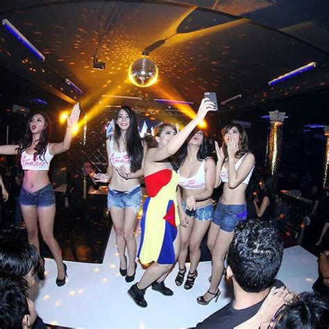 16 Cheap Girl Friendly Hotels In Jakarta Under 40 Night