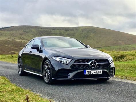 mercedes benz cls coupe changing lanes