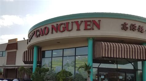 super cao nguyen  coolest grocery store