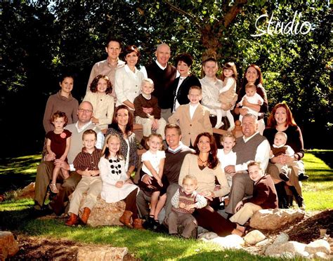 family group pictures color schemes family