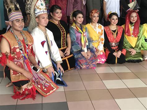 Traditional Costumes Can Be Office Outfits Borneo Post Online