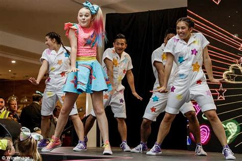 dance moms jojo siwa 15 performs to packed crowd daily mail online