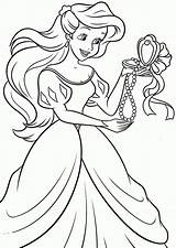 Coloring Princess Pages Disney Ariel Christmas Kids Princesses Jewelry Holding Birthday Sheets Mermaid Necklace Walt Book Colouring Printable Sheet Little sketch template