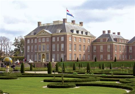apeldoorn royal residence veluwe de hoven britannica