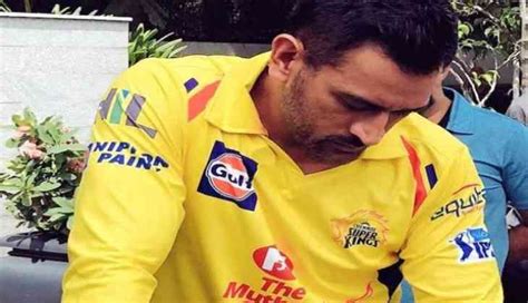 when ms dhoni cried delivering an emotional speech on csk