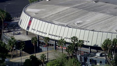 los angeles memorial sports arena closes    years abc