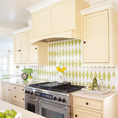 beauty   green bold beautiful kitchen color inspiration
