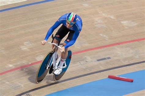 filippo ganna breaks individual pursuit world record    day  minsk track world cup