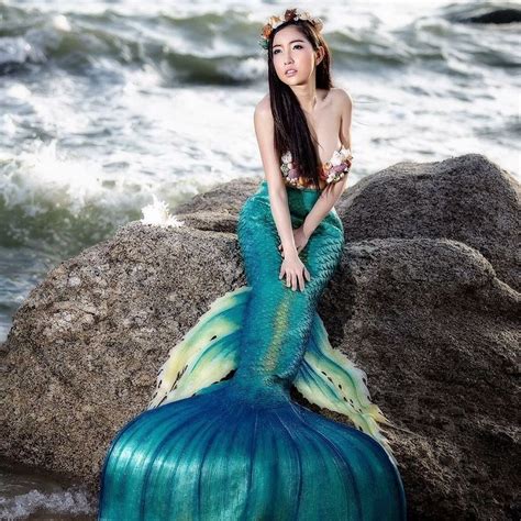 Asian Lovers Real Mermaids Mermaids And Mermen Mermaid Photography