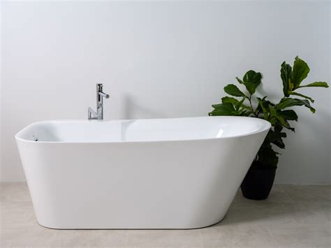 bain autoportant en acrylique pure lucite  place blanc