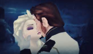 Helsa Kiss Frozen Photo 37217949 Fanpop