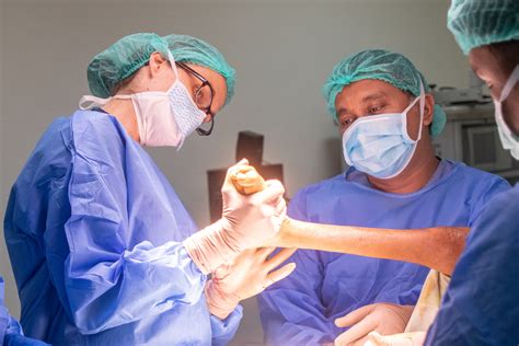 orthopedic surgeons  canada skills  training greater good sa