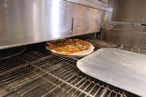 xlt oven bij dominos almere royal matic