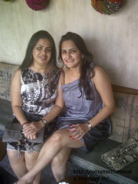 Desi Indian Sexy Aunties