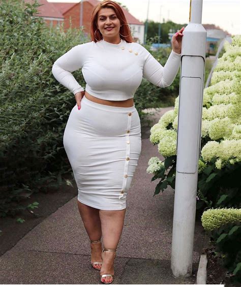 Fashionnovacurve Outfit To Match The Curves ⌛️⏳ Summer Fashion