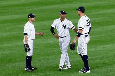yankees outfield is crowded what to do