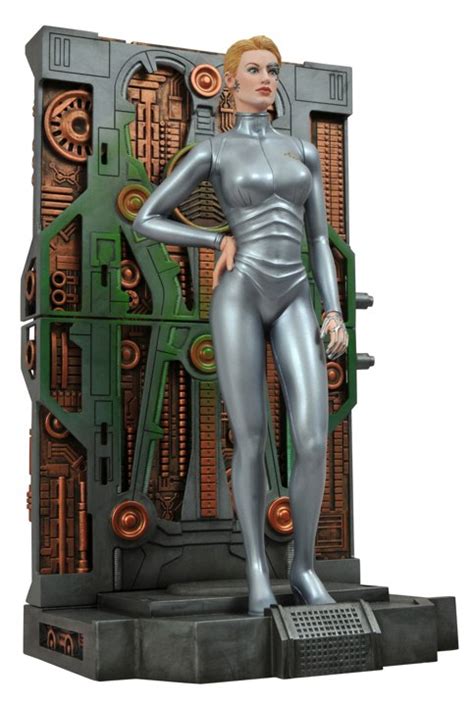 The Borg Have Assimilated Dst’s Femme Fatales Statue Line