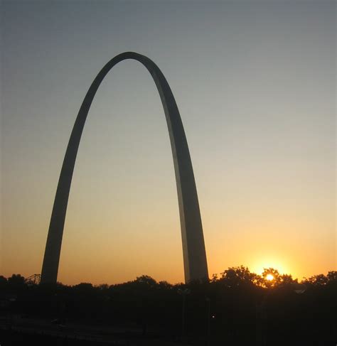 gateway arch sunrise  sunrise  gateway arch st louis flickr