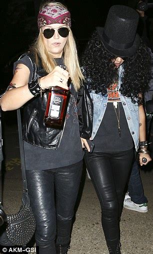 jessica alba becomes guns n roses guitarist slash for halloween daily mail online