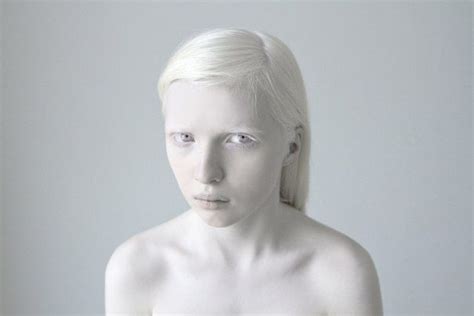 Nastya Kiki Zhidkova Albino Model Albinism Nude Sculpture Statue