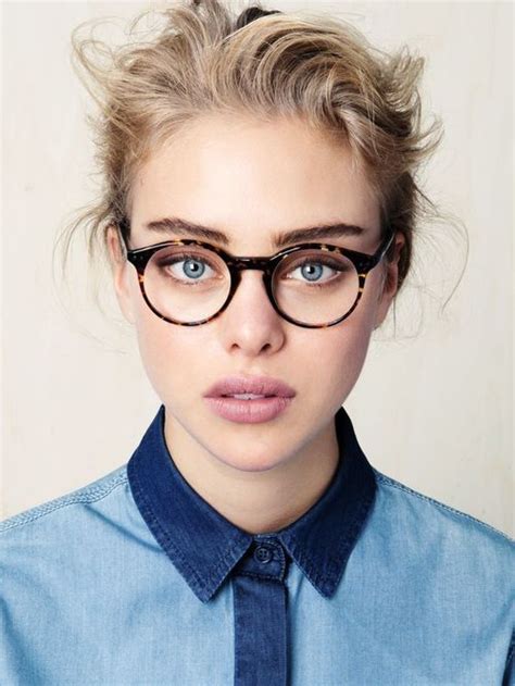 those eyebrows undone look style feminin bold brows chic frames