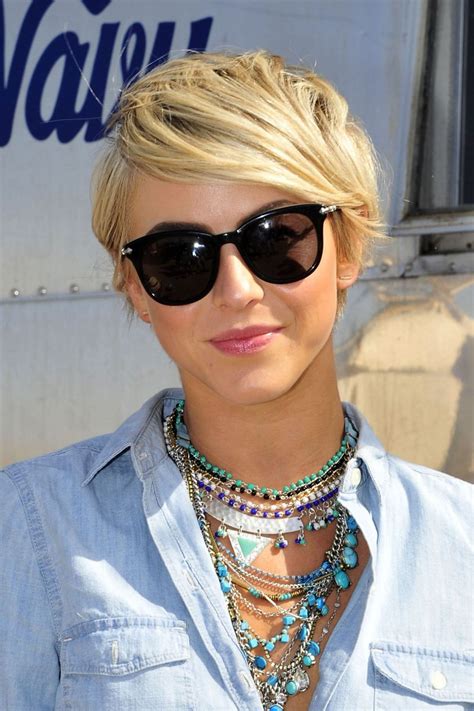 Short Hair Pixie Cut Hairstyle With Glasses Ideas 2 Fashion Best