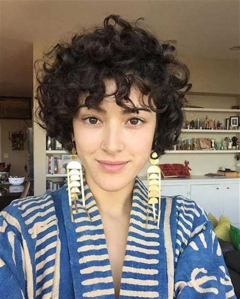 chin length curly bob short curly thick hair short curly hairstyles