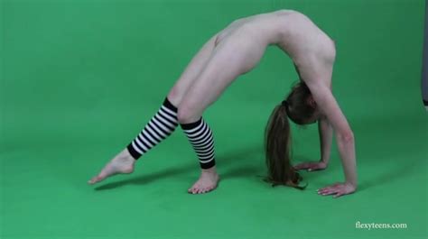 Naked Teen Does Splits And Back Bends Alpha Porno