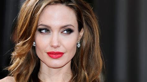 angelina jolie s story didn t boost knowledge of breast cancer risks