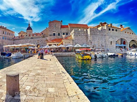 spotlight  dubrovnik croatia yacht holiday destination