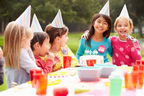 plan  perfect birthday party counting candles