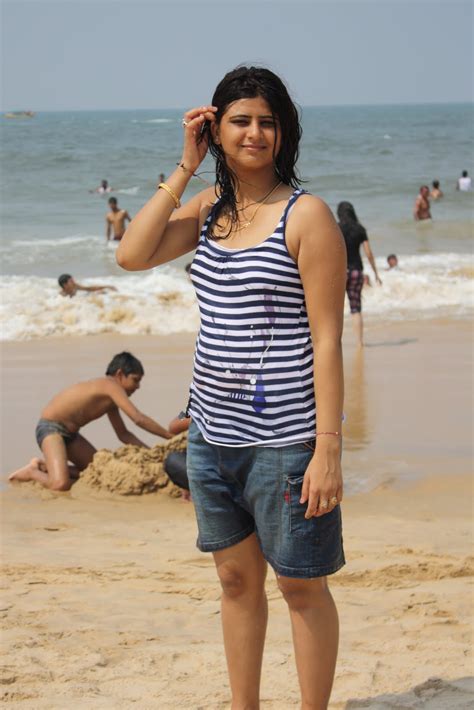 Hot Indian Girl Pictures At Goa Beach Puredesipics