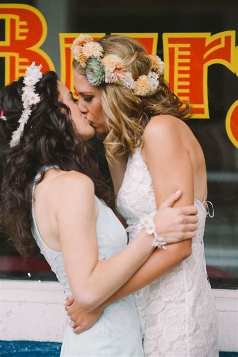 Cute Lesbian Couples Lesbian Bride Lesbian Hot Lesbian Wedding