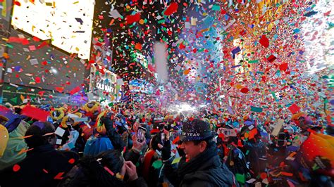 New Year S Eve Times Square Security 1st Nyc Uses Drones At Ball Drop