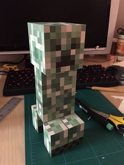 giant creeper paper crafts creepers t wrapping