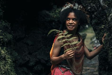 Foto 6 Pakaian Adat Papua Tidak Hanya Koteka Dan Rok Rumbai Halaman 4