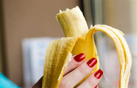 People Are Eating Banana Peels To Lose Weight But Does The Method Even