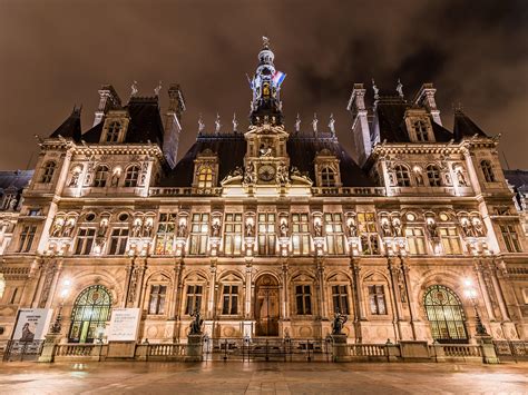 photostock arnaud frich facade hotel de ville paris nuit