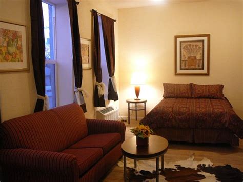 holly inn suites   prices hotel reviews
