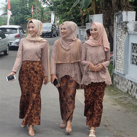model kebaya modern brokat rok batik solo baju fashion