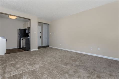 central heights apartments   pikes peak ave colorado springs  apartments  rent