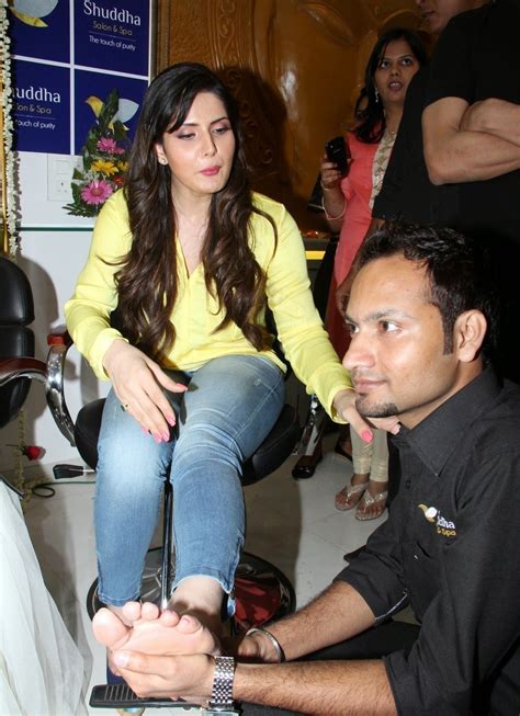 high quality bollywood celebrity pictures zarine khan looks super sexy at the shuddha salon